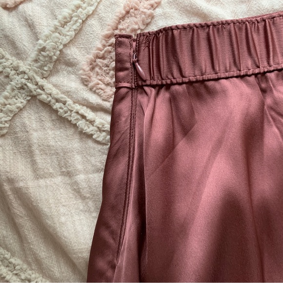 Mauve Satin Skirt - New, Unworn - Picture 3 of 4